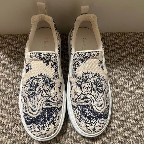 Christian Dior sneakers - Picture 1 of 9